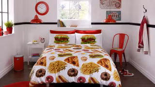 Lit Junk Food